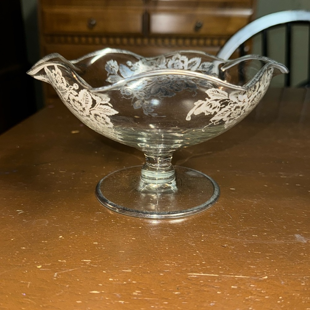 Glass bowl